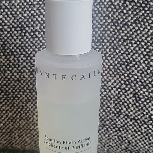 Chantecaille Purifying and Exfoliating Phytoactive Solution 100ML Used - Picture 5 of 8